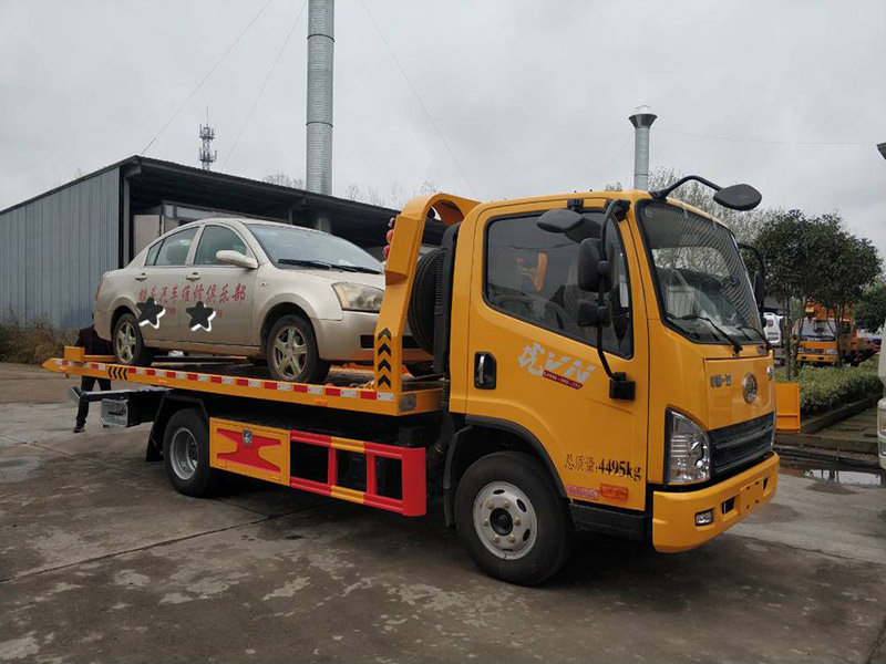 伊春市鐵力市汽車雪地困境救援：專業服務，助您安全脫困